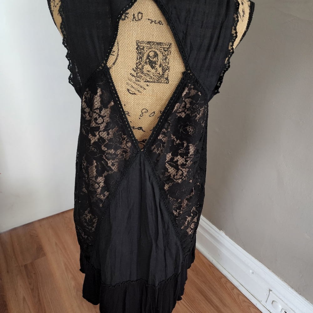 Black lace dress